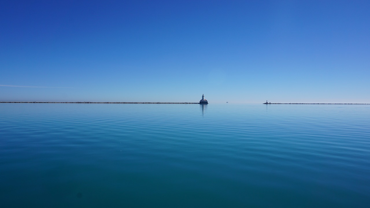 michigan lake  chicago  lake free photo