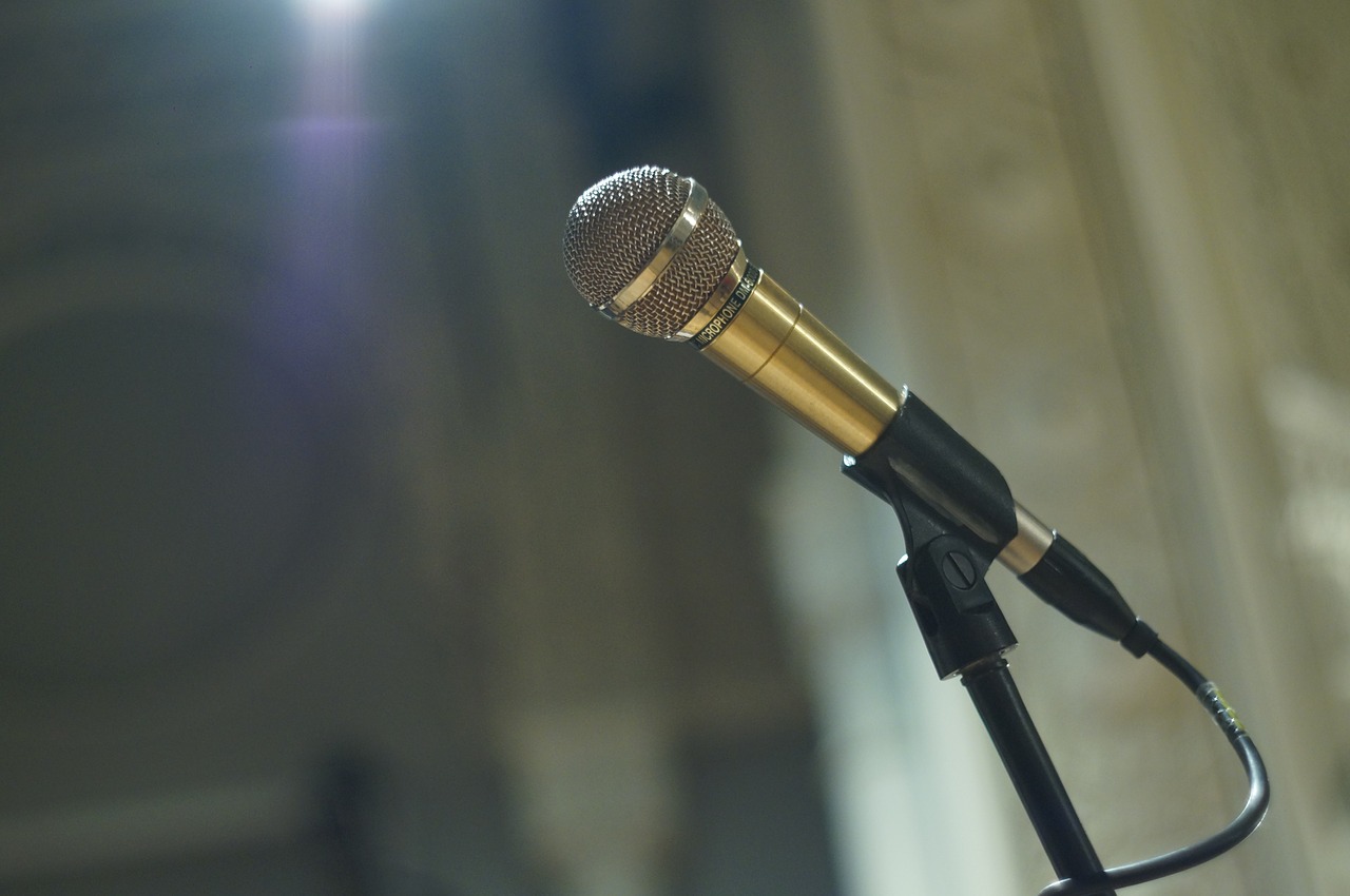 microphone scene soffits free photo