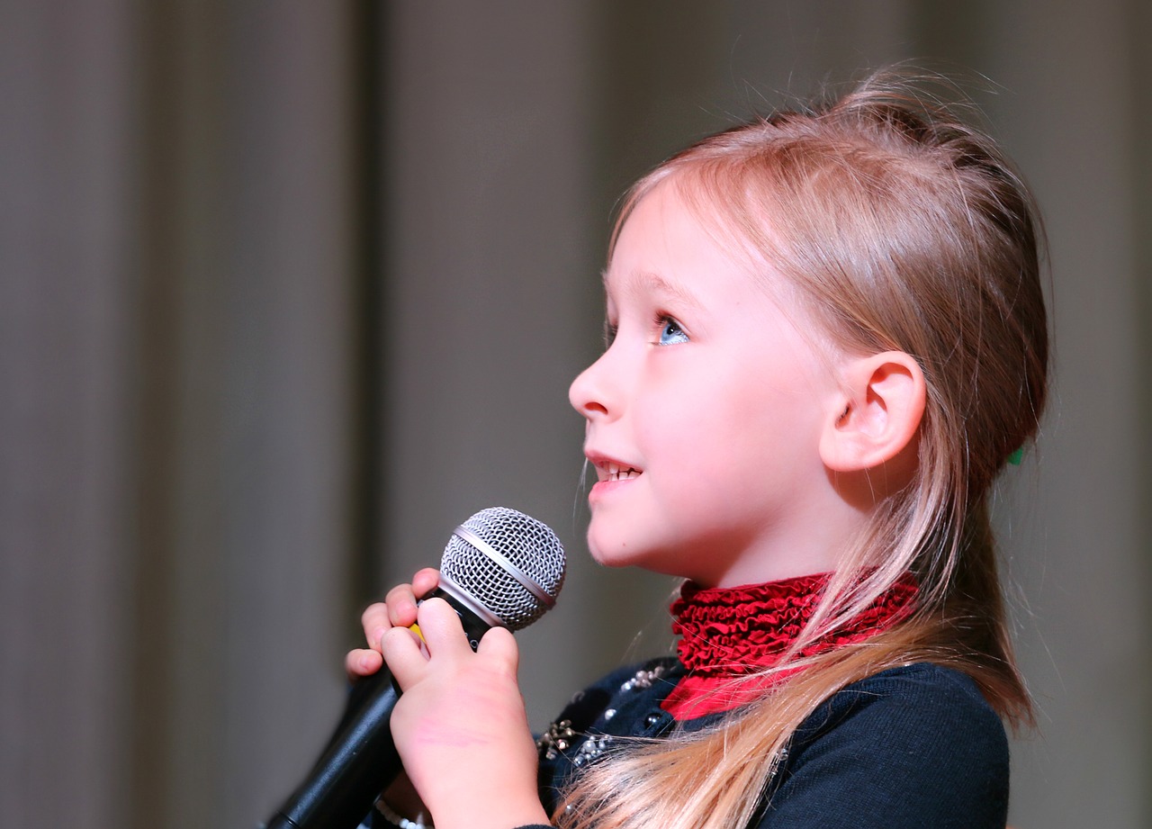 microphone concert girl free photo