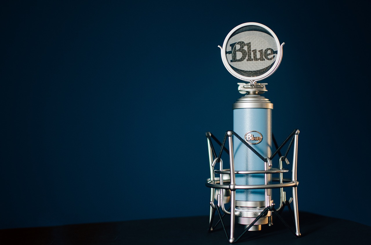 microphone condenser blue free photo