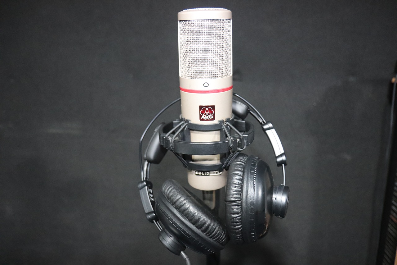 microphone  record  studio free photo