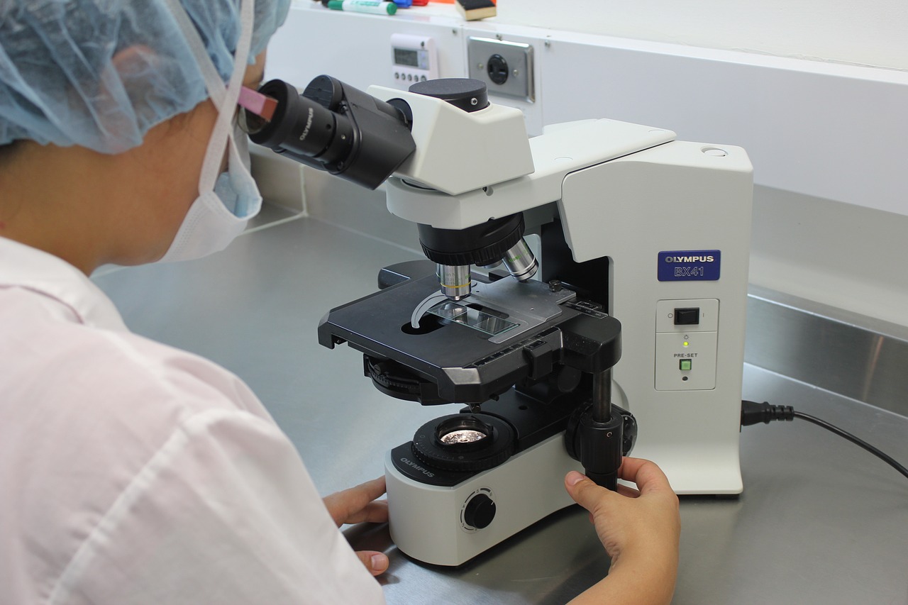microscope lab diagnosis free photo