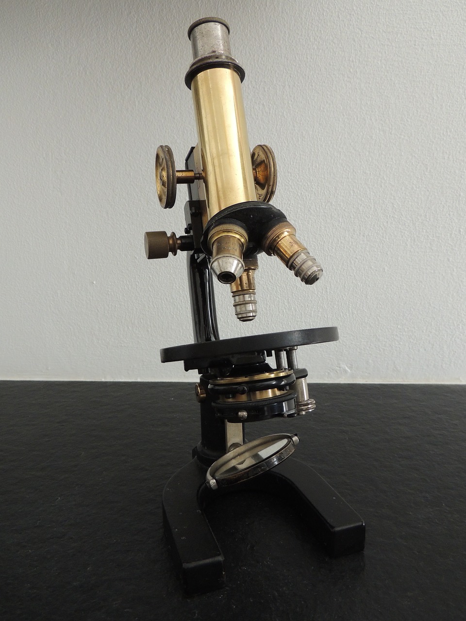 microscope laboratory ancient free photo