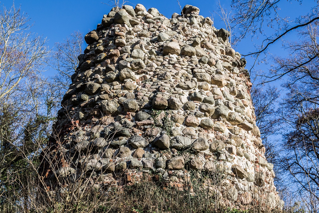 middle ages fangelturm ruin free photo