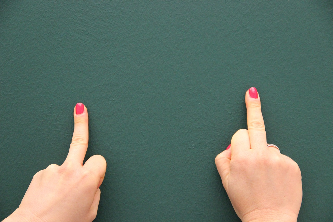 middle finger background green free photo