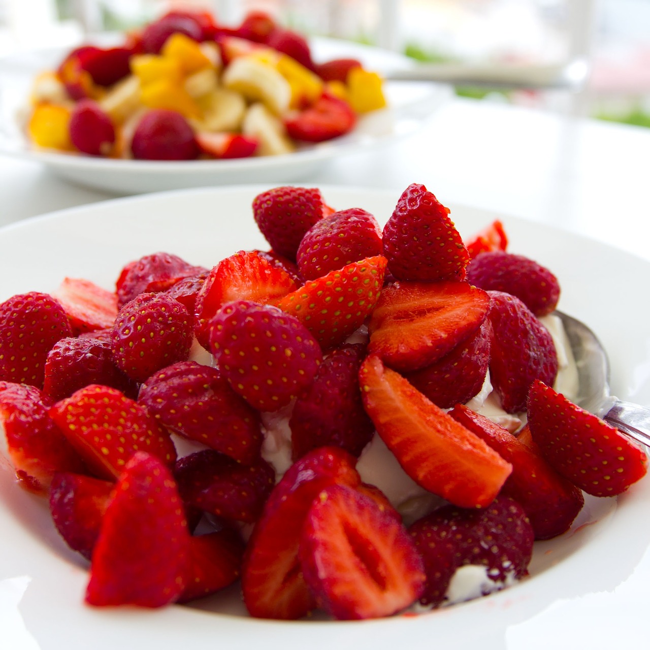 strawberries midsummer dessert free photo