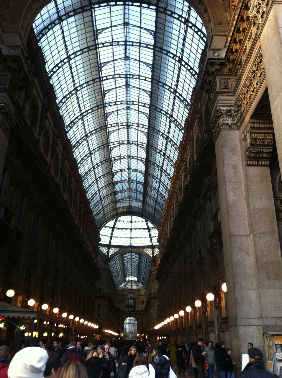 milan art gallery free photo