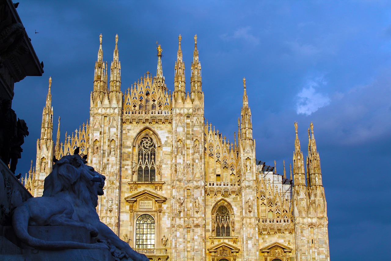 milan duomo monument free photo