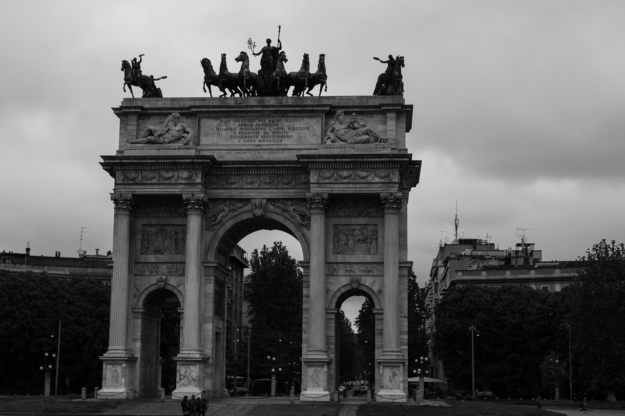 milan monument free pictures free photo