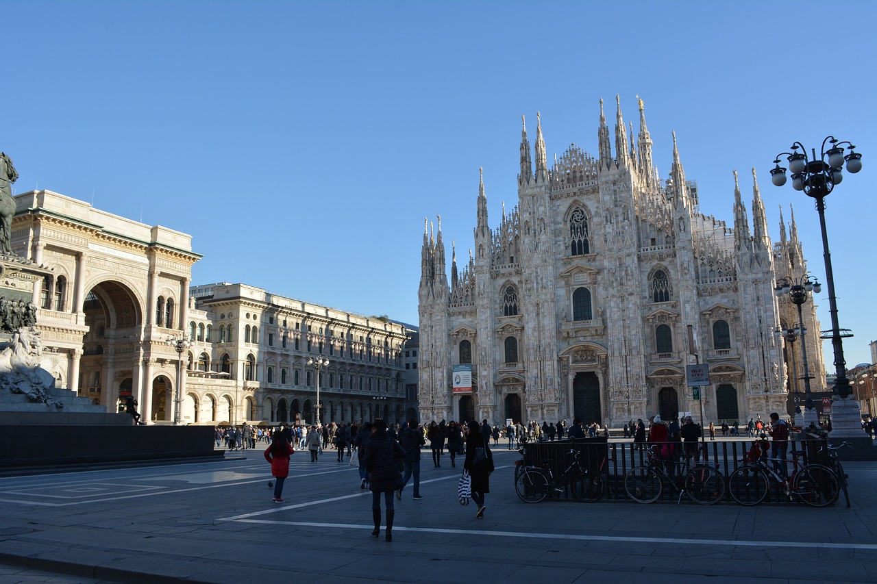 milan  italy  architecture free photo