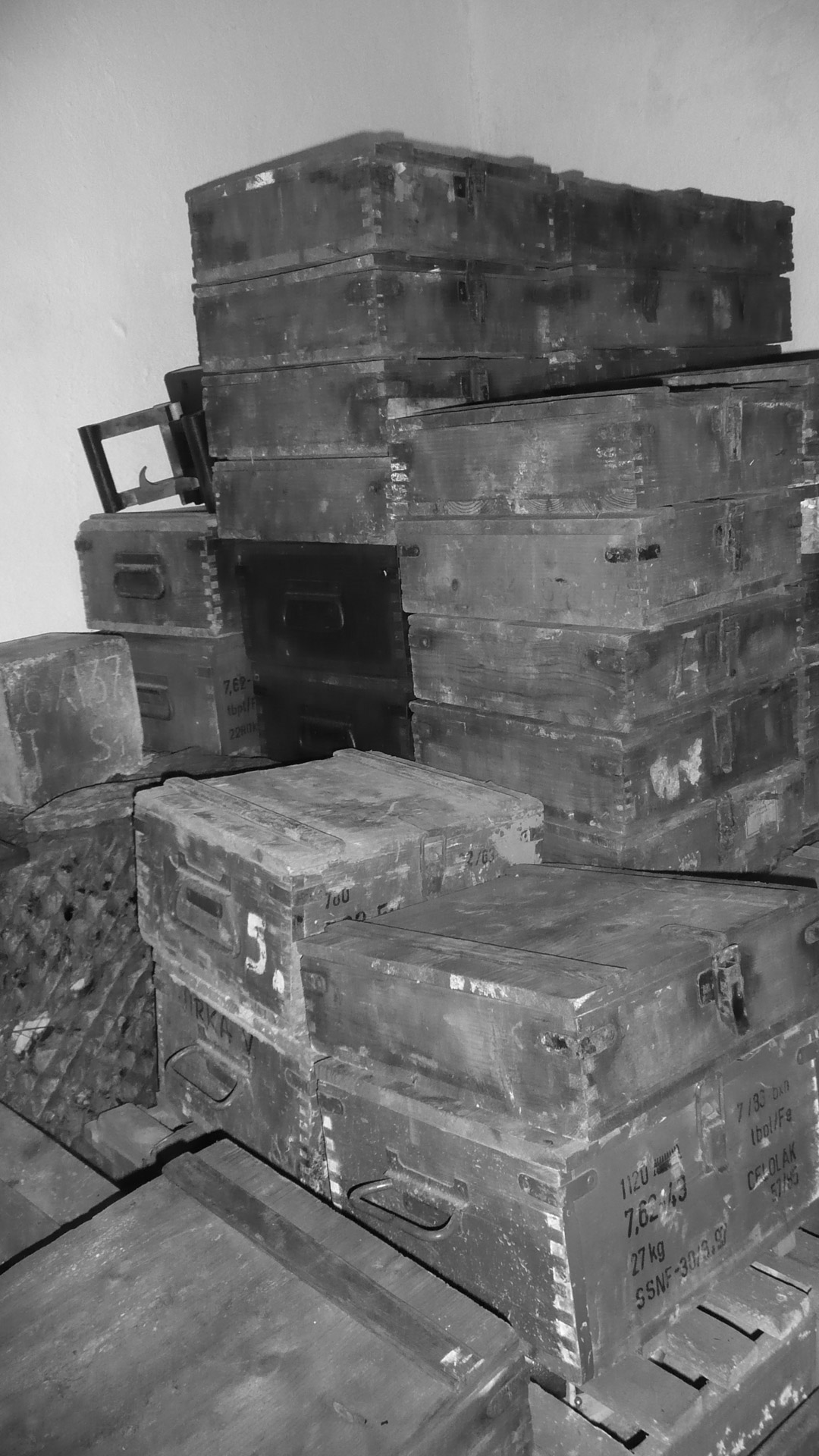 army boxes wood free photo