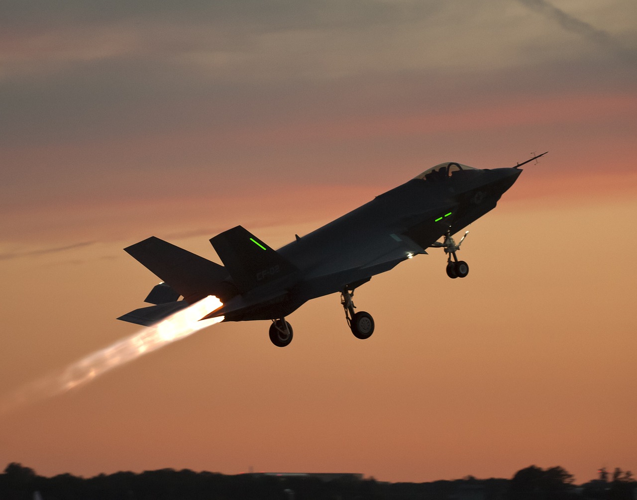 military fighter jet test flight free photo