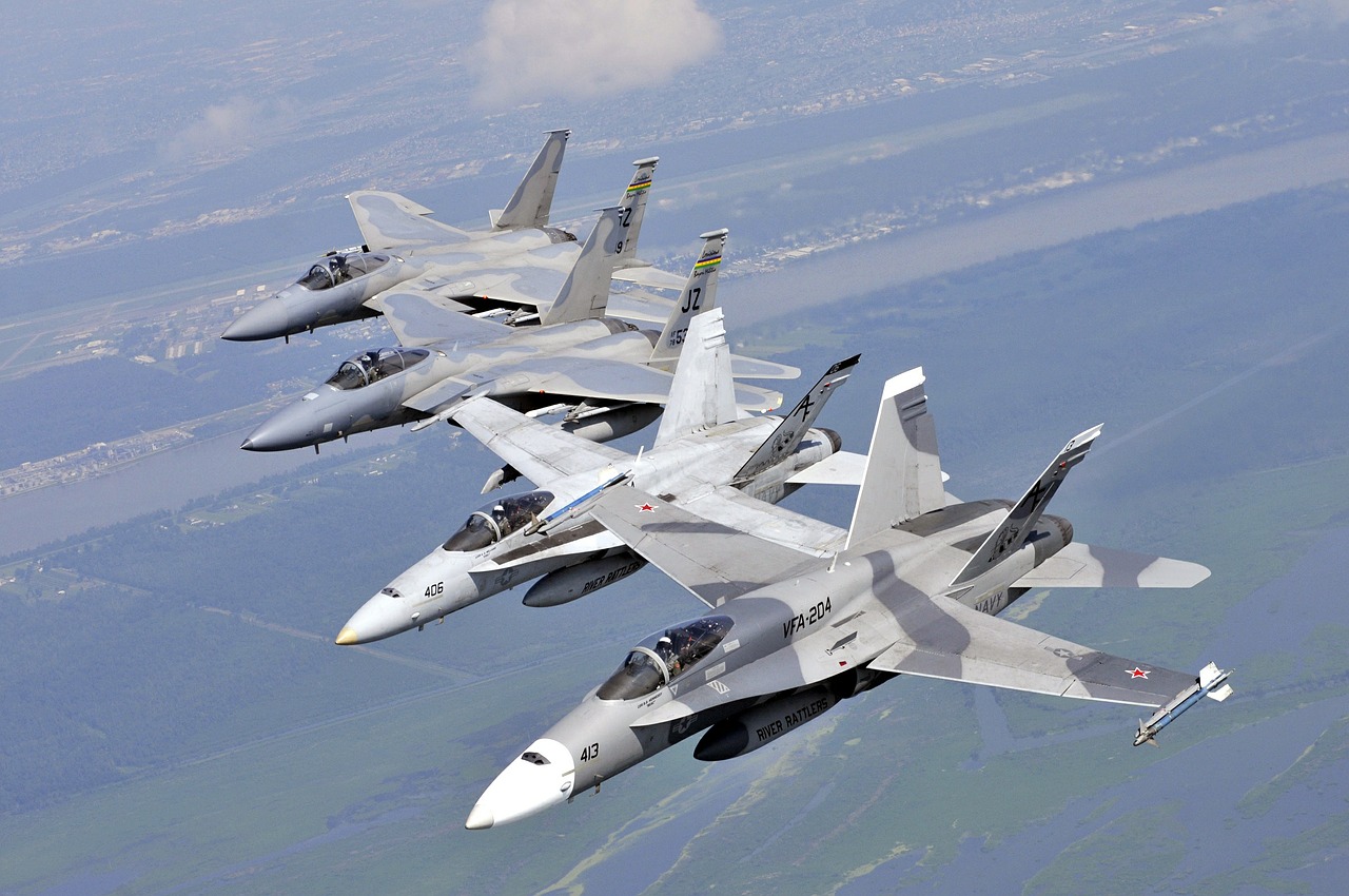 military jets jet formation free photo