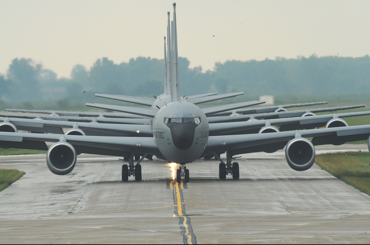 military jets kc-135 stratotanker free photo