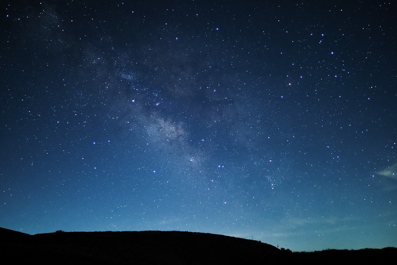 milky way  starry sky  night sky free photo