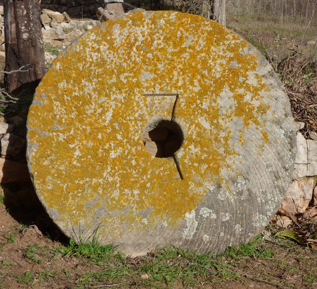 mill wheel volandera granite free photo