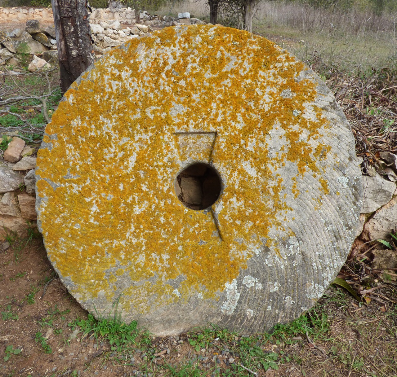 mill wheel volandera granite free photo