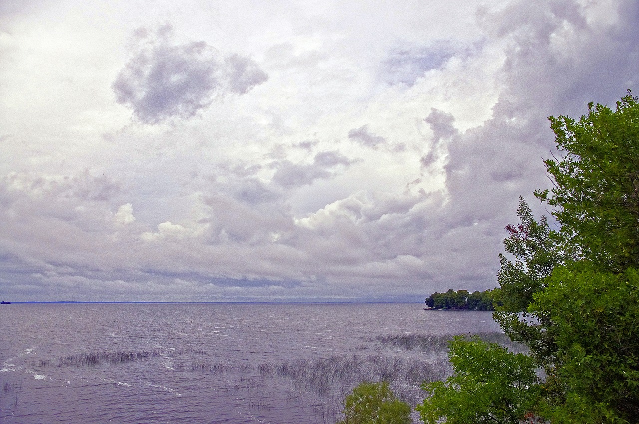 mille lacs cloudy morning  lake  cloudy free photo