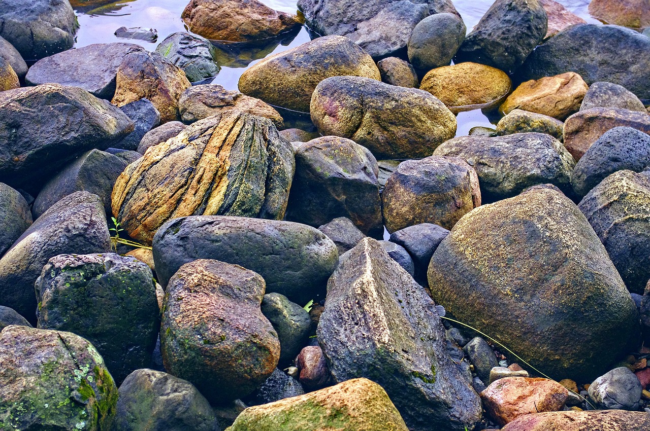 mille lacs lake rock  rock  stones free photo
