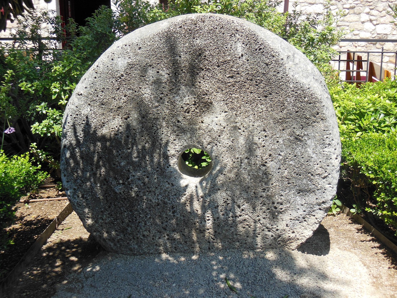 millstone stone croatia free photo