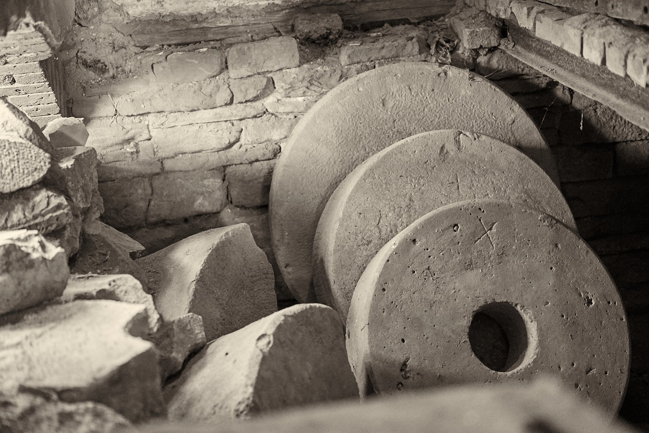 millstones romance mill free photo