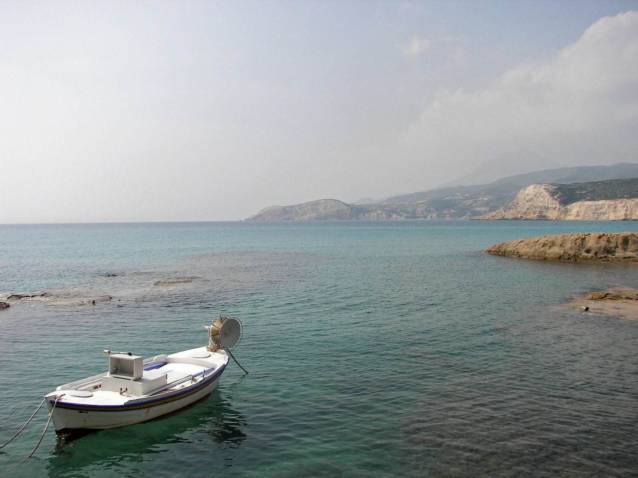 milos cyclades island hopping free photo
