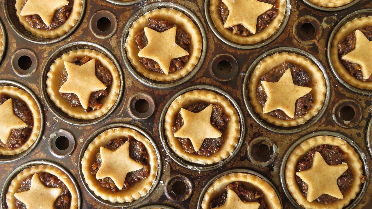 mince pies baking christmas free photo