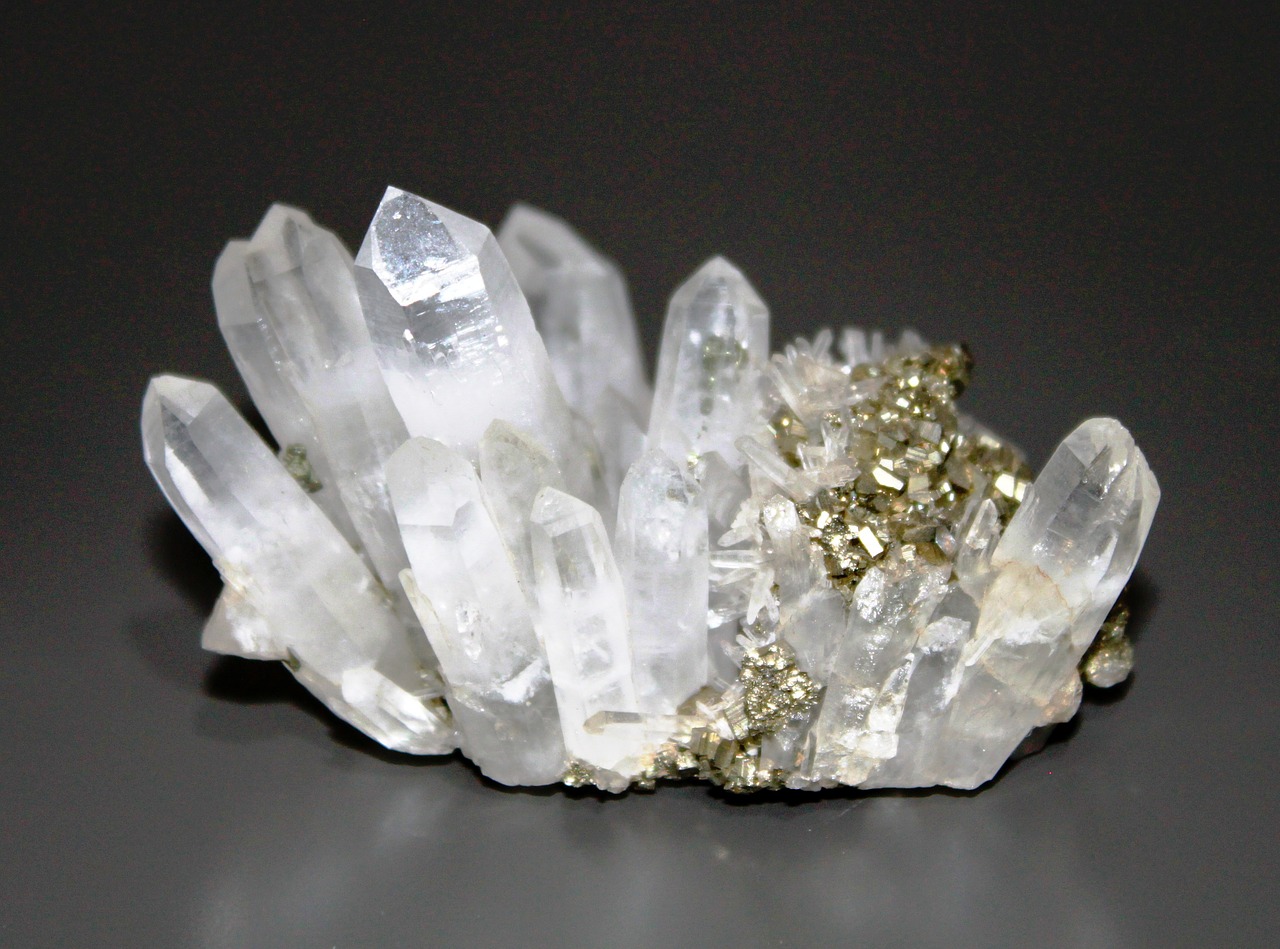 minerals rock crystal glassy free photo