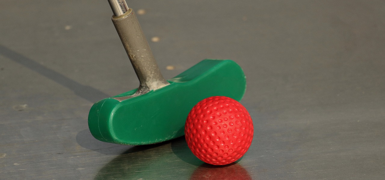 miniature golf mini golf club skill game free photo