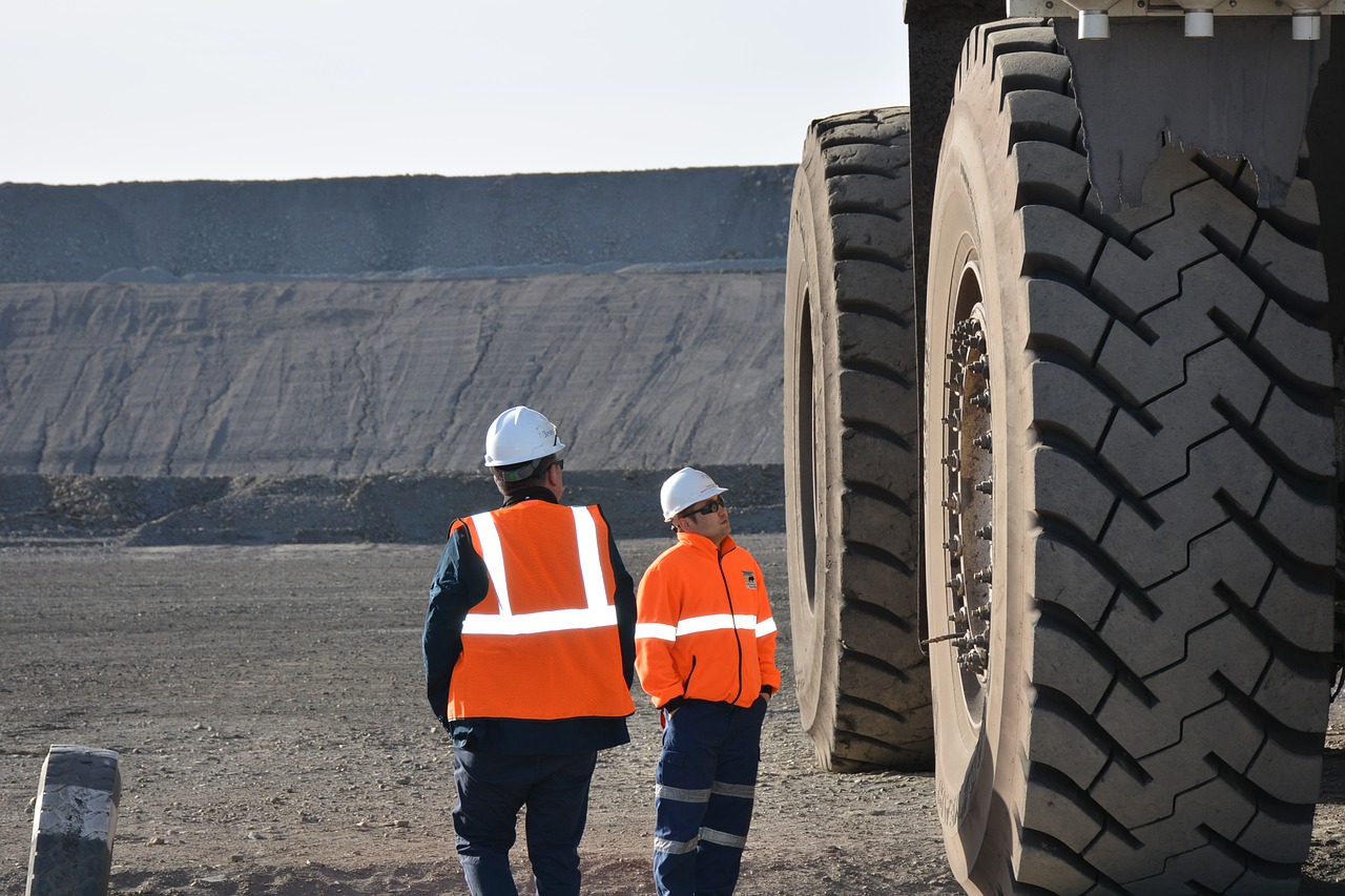 mining  trucks  coal mining free photo