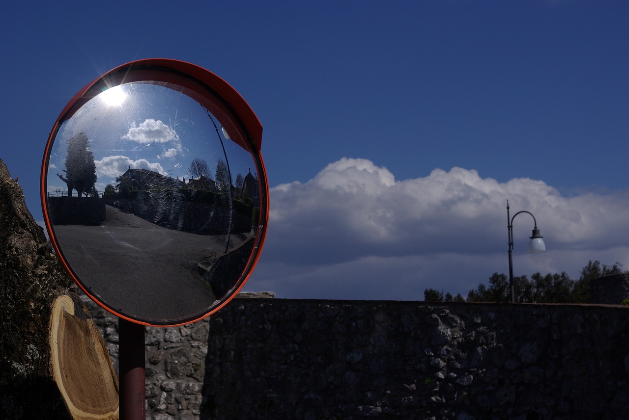 mirror clouds italy free photo