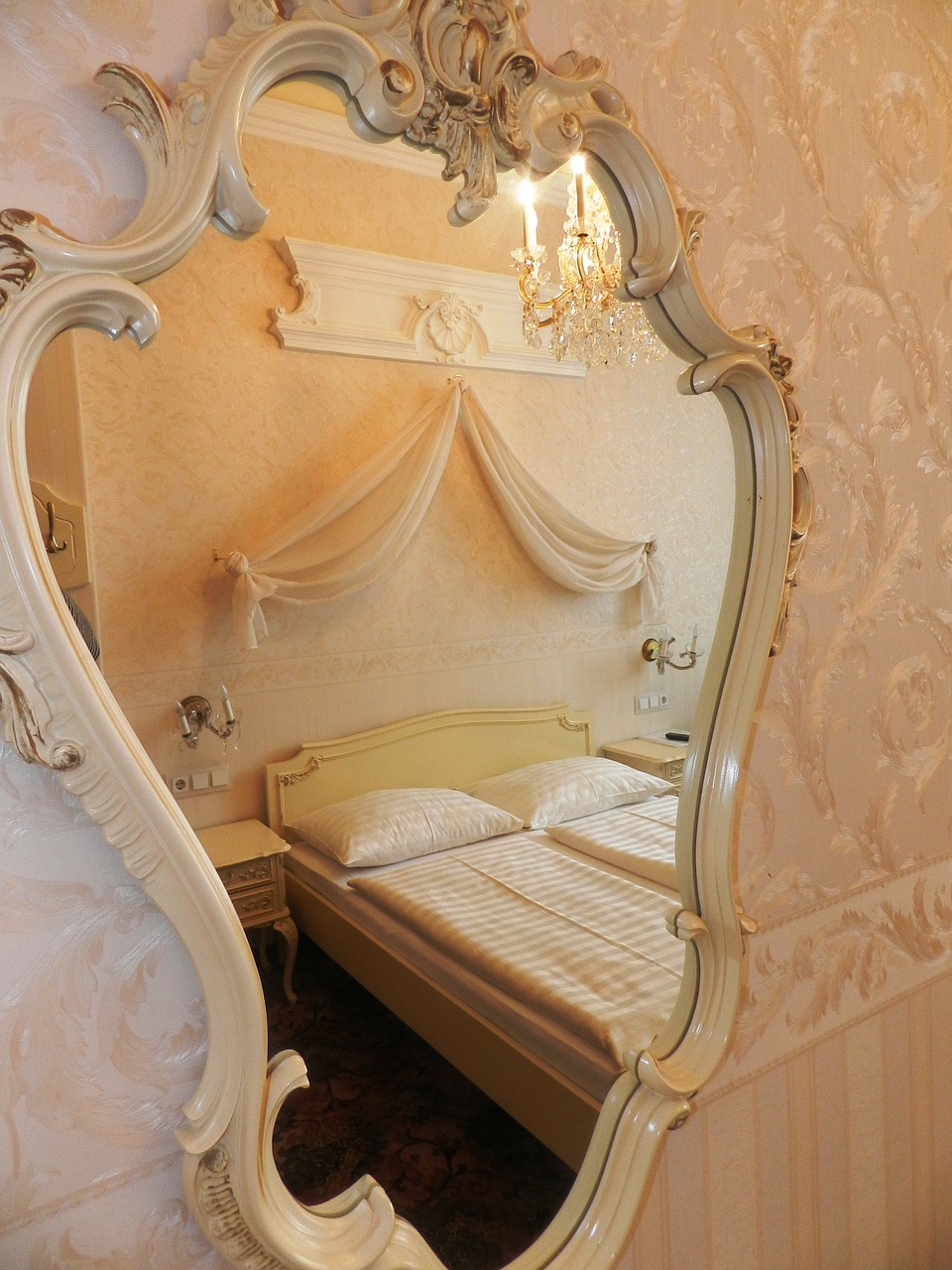 mirror wall mirror hotel rooms free photo