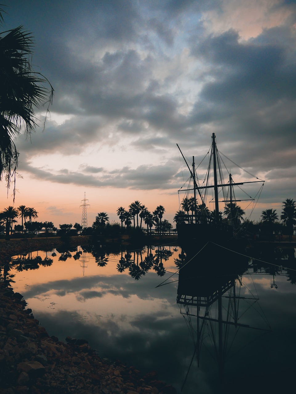 mirroring  ship  water free photo