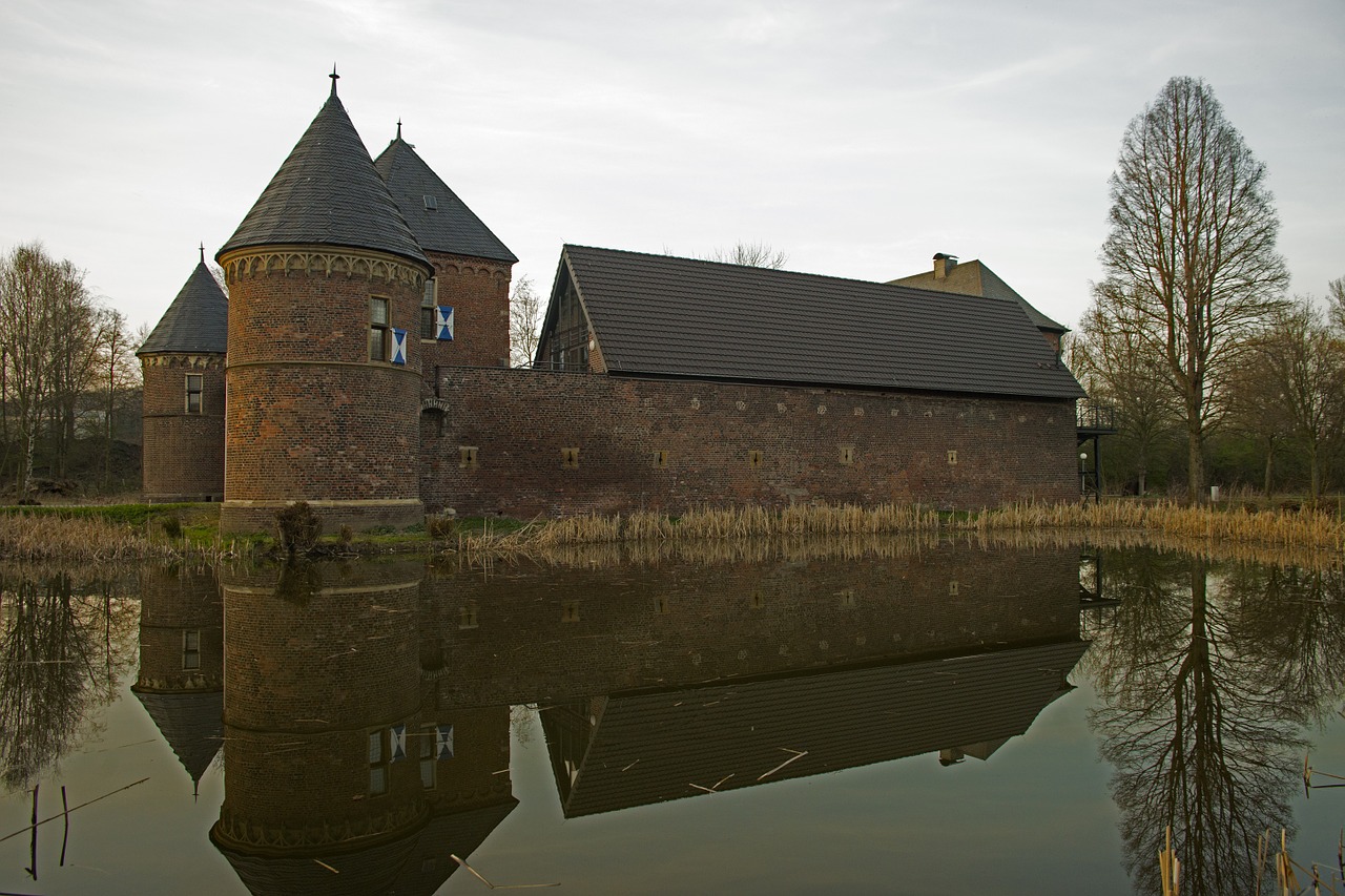 mirroring castle architecture free photo