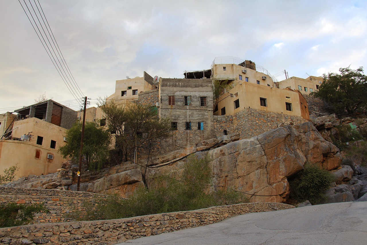 misfat al abriyeen village village high up free photo