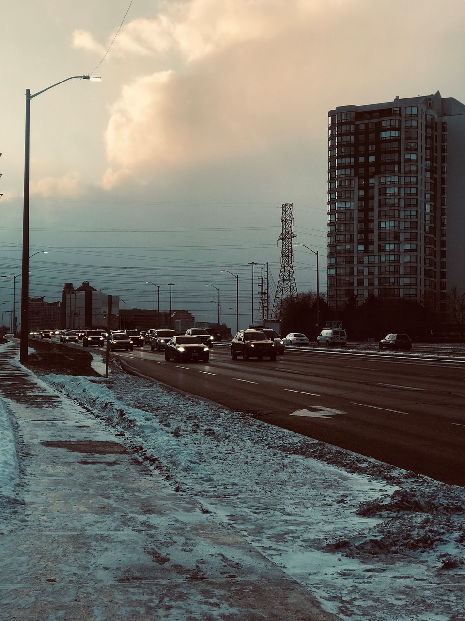 mississauga  cityscape  ontario free photo