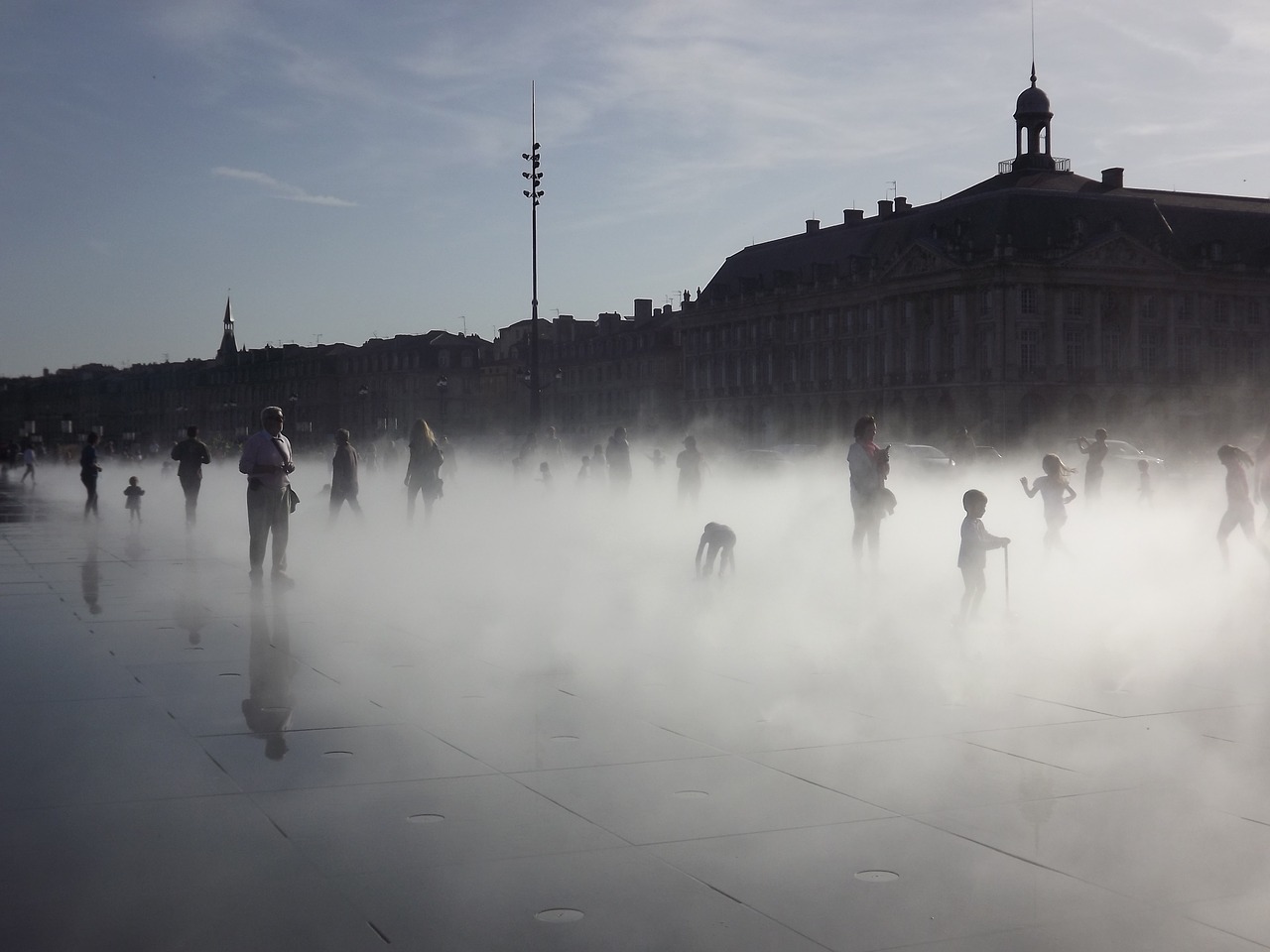 bordeaux fountain mist free photo