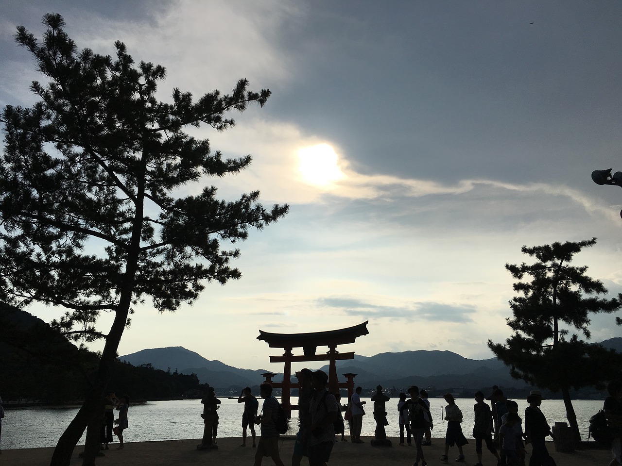 miyajima itsukushima shinto shrine ryuun free photo