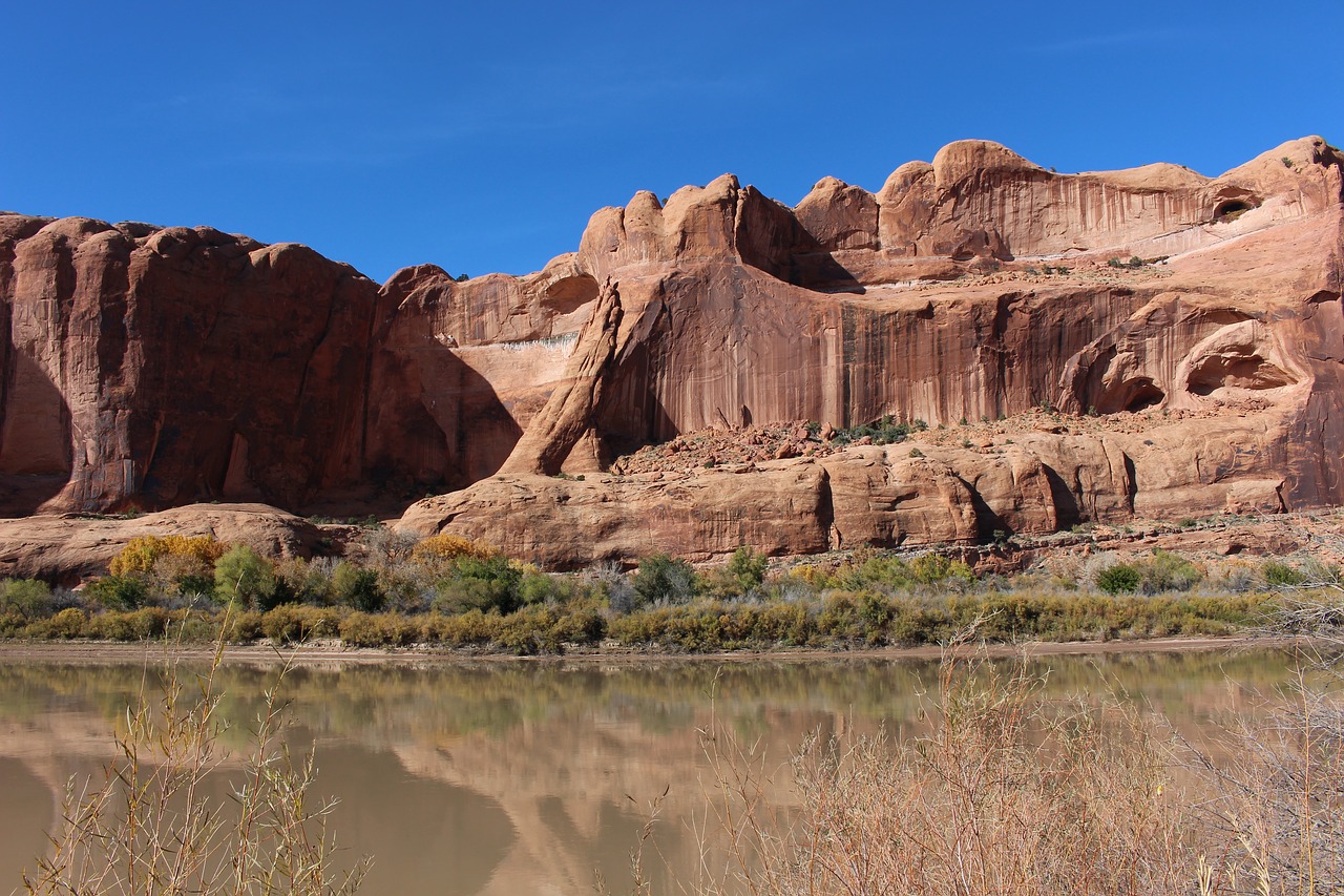 moab blue sky desert free photo