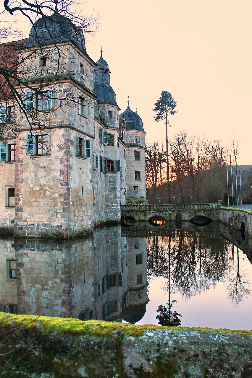 moated castle mittwitz swiss francs free photo