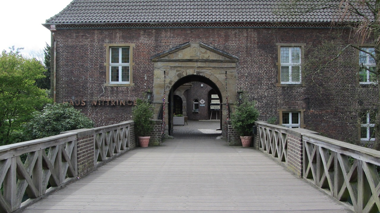 moated castle witt rings gladbeck free photo