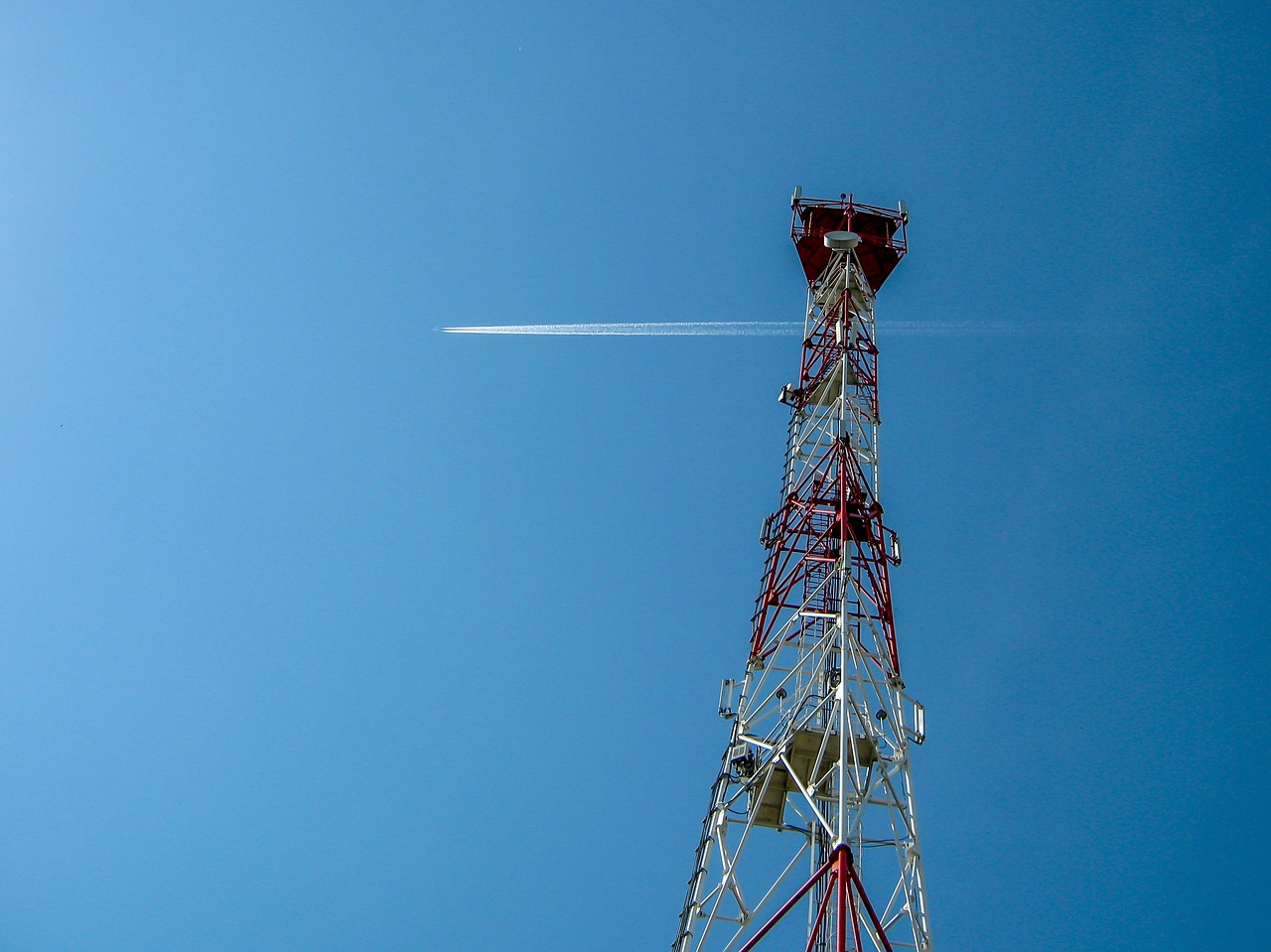 mobile communications the base station sky free photo