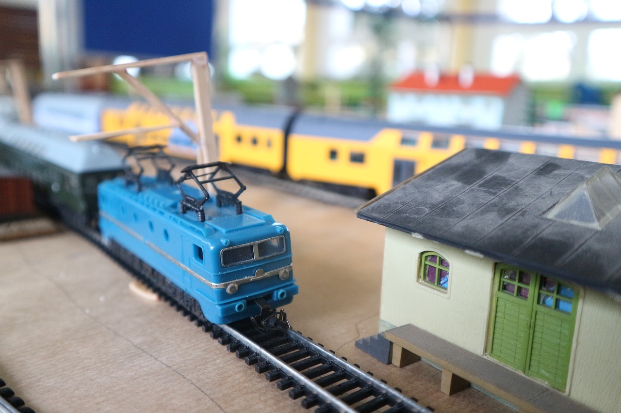 mockup  miniature  train free photo