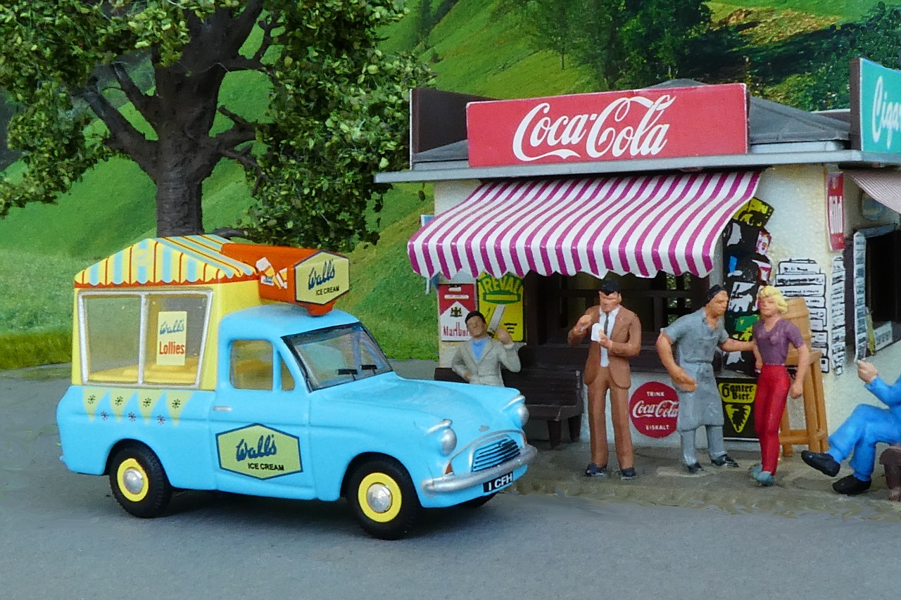 model car  ice cream van  kiosk free photo