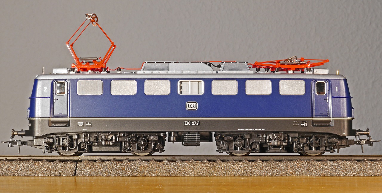 model railway  electric locomotive  box e10 free photo
