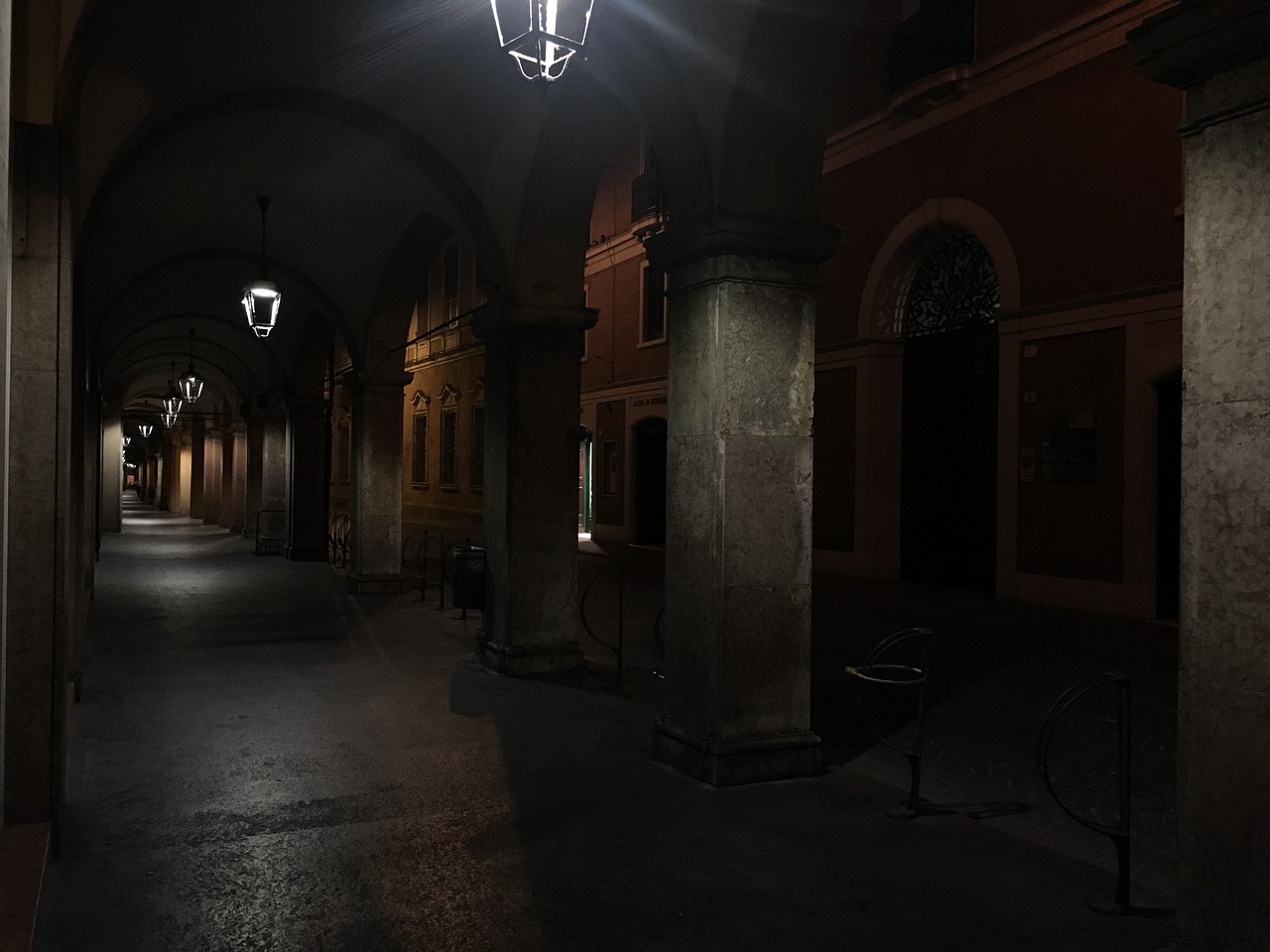 modena porch lights free photo