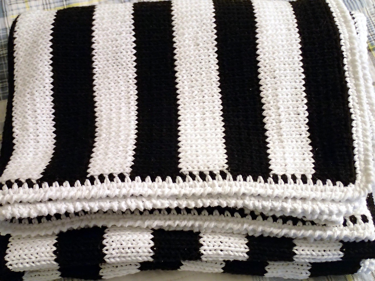 modern blanket knit blanket handmade throw free photo