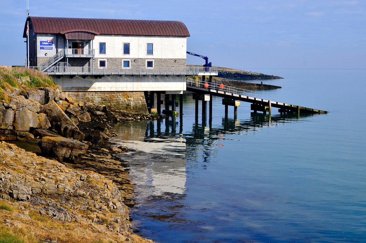 moelfre lifeboat station free photo