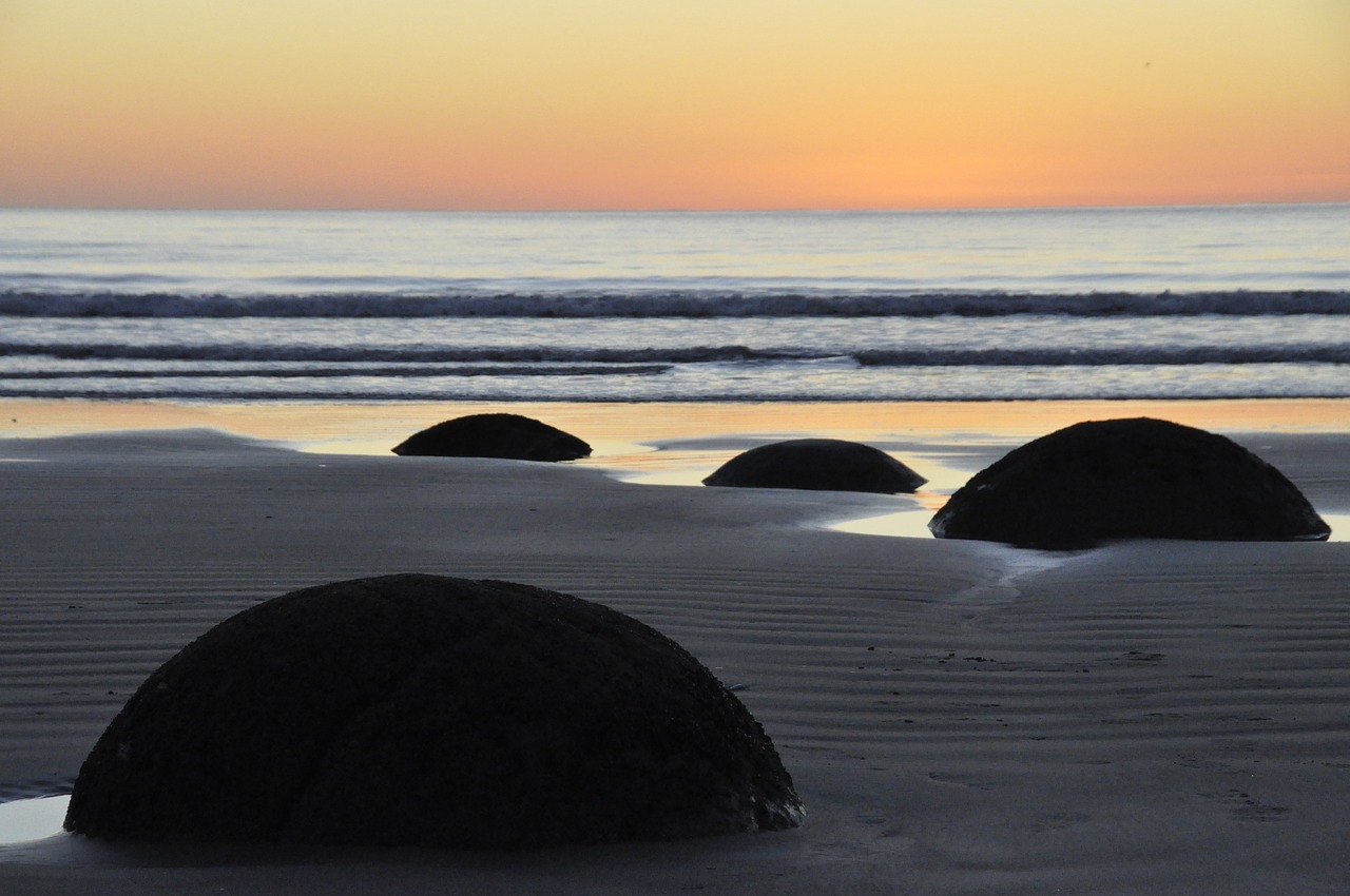 moeraki boulders landscape beach free photo