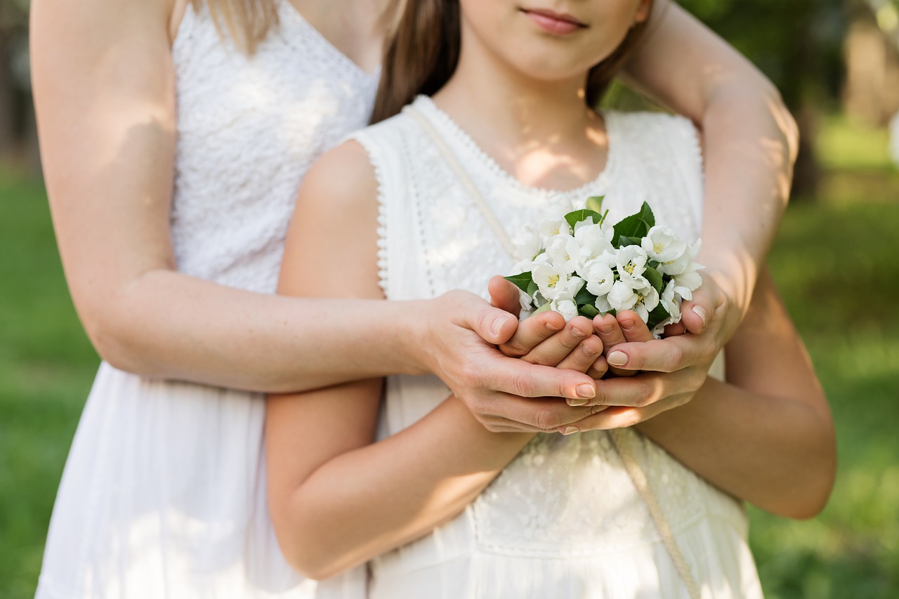 mom  daughter  family free photo